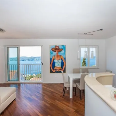 Nina - Two-bedroom With Balcony And Sea View Ora Ac Apartment Orasac