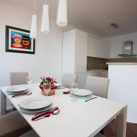 Nina - Two-bedroom With Balcony And Sea View Ora Ac أوراساك