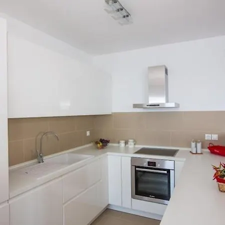 Nina - Two-bedroom With Balcony And Sea View Ora Ac * أوراساك