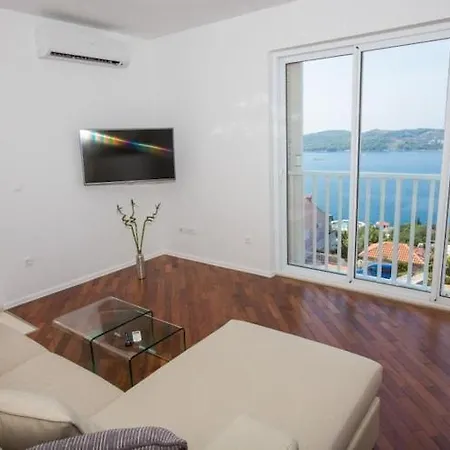 شقة Nina - Two-bedroom With Balcony And Sea View Ora Ac