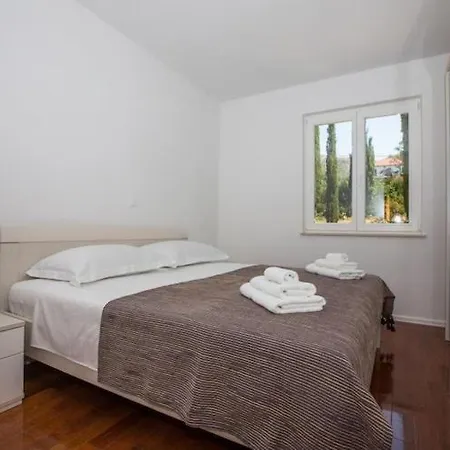 Nina - Two-bedroom With Balcony And Sea View Ora Ac Orašac