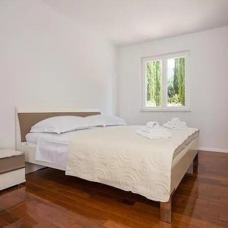 Nina - Two-bedroom With Balcony And Sea View Ora Ac *